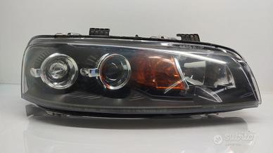 FARO ANTERIORE DESTRO FIAT Punto Berlina 5P 2° Se