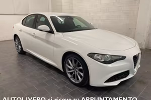 ALFA ROMEO Giulia 2.2 Turbodiesel 150 CV AT8 Bus