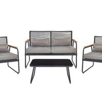 Salottino da giardino con tavolo