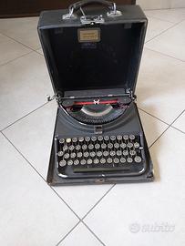OLIVETTI " ICO"  macchina da scrivere