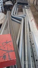 pali sagomati porta cartelli stradali