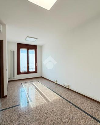 UFFICIO A GRASSOBBIO