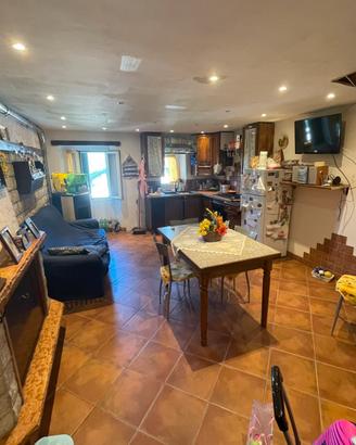 Abitazione cielo terra a verrecchie