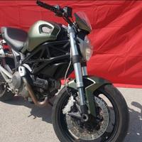 Ducati Monster 696
