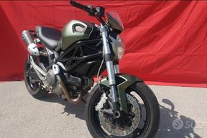 Ducati Monster 696