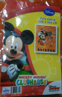 Tre Plaid copertina pile Topolino e Pjmasks e Cars