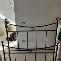 Letto in ottone con rete ortopedica elettrica