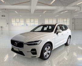 VOLVO XC60 B4 D automatico Momentum Pro