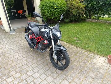 Moto Benelli BN 125