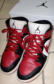 NIKE AIR JORDAN 1