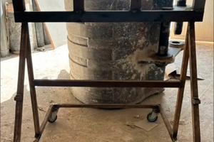 Cavalletto porta motore