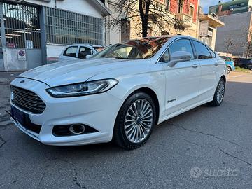 Ford Mondeo Hybrid 2.0 ST