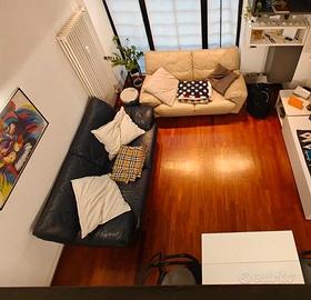 Due divani in pelle (panna e blu)