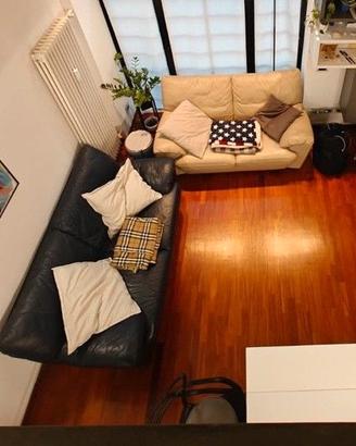 Due divani in pelle (panna e blu)