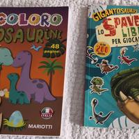 3 libri parzialmente usati riguardanti i Dinosauri