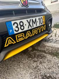 Scritta Abarth per griglia paraurti anteriore