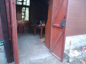 Terreno con prefabbricato