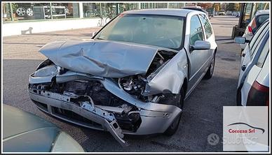 VOLKSWAGEN Golf IV per ricambi