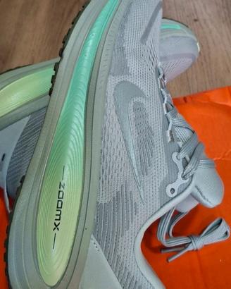 Scarpe da corsa Nike vomero 18