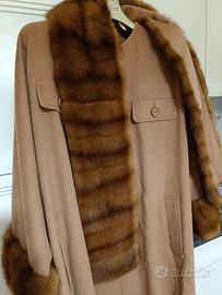 Cappotto in cashmere cammello e visone