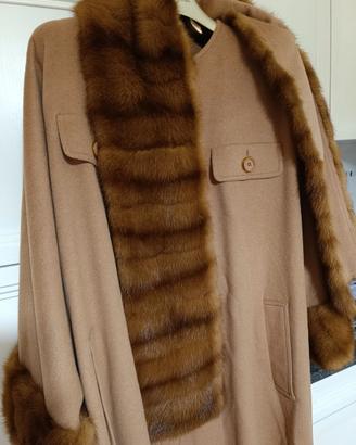 Cappotto in cashmere cammello e visone