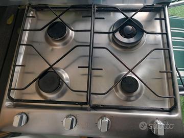 Fornello a gas 4 fuochi indesit