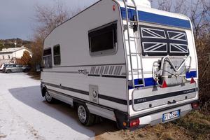 Camper con motore rifatto