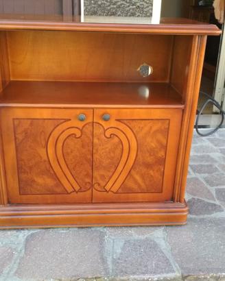 Mobile tv antico