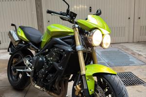 TRIUMPH STREET TRIPLE 675cc