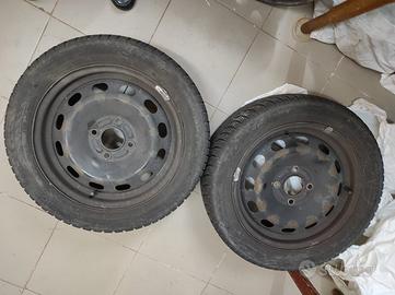 NOKIAN gomme invernali 195 50 R15 e Cerchi