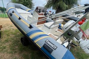 Gommone con motore di 40cv Honda con carrello