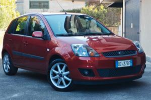 Ford Fiesta 1.2 BENZINA 75cv / 50.000km / Unipro