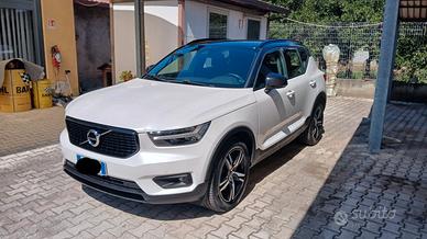 Volvo XC40 D3 AWD R-design