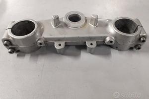 Piastra inferiore forcella GUZZI QUOTA 1000 1100