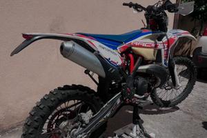 Beta 300 2T