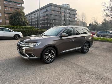 Mitsubishi Outlander 2.2 Full Optional