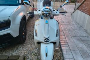 parabrezza alto per Vespa 310 nuovo