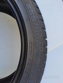 GOMME INVERNALI 255 40R19 100V