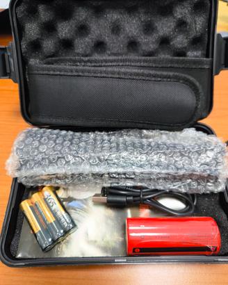 Torcia LED potente, professionale, militare Shadow