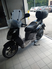 Aprilia sport city 200