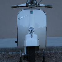 Vespa 180 Super Sport