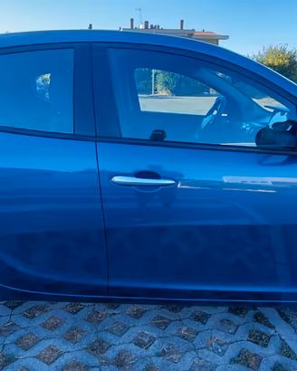 Lancia Ypsilon 1.2 69 CV 5 porte GPL Alberta Ferre