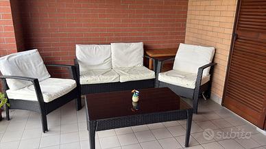 Set da giardino ,divano 2 poltrone e tavolino