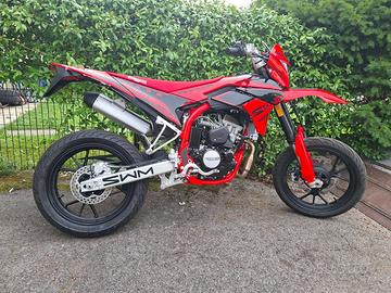 MOTARD SWM SM 125 R RED**LIQUID COOLED