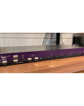 Apogee AD-16