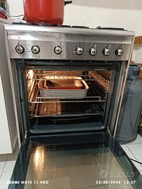 Cucina a gas completa di forno elettrico