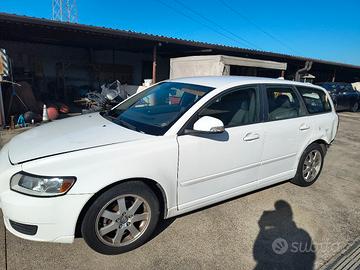 Volvo V50 1.6  TD per ricambi 