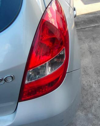 HYUNDAI I20 2009 STOP POSTERIORE SX/DX