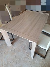 Tavolo moderno allungabile con 4 sedie