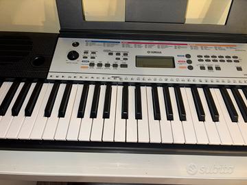 Tastiera  Piano  Yamaha YPT - 260